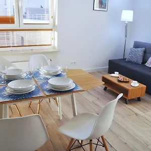 apartament-slodowiec-metro.warsawhotelspoland.com/
